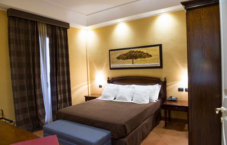 Hotel Artemis slide 5