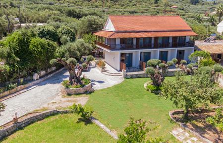 Eptanisos Beachfront Suites slide 2