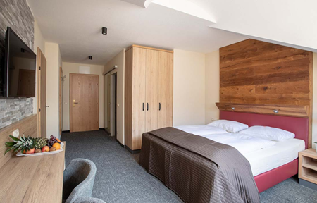 Hotel Neue Post slide 3