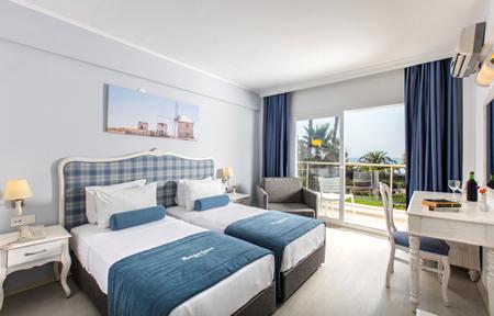 Hotel Atlantique Holiday Club slide 4