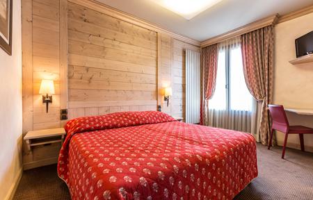 Hotel Champs Fleuris slide 2