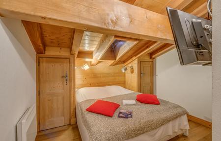 Chalet Aspen slide 2