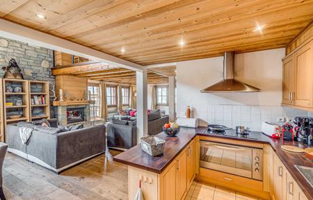 Chalet Whistler slide 5