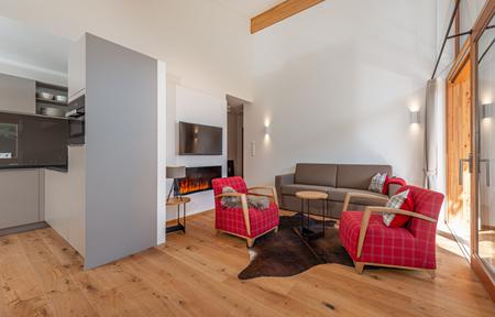 Skylodge Alpine Homes slide 5