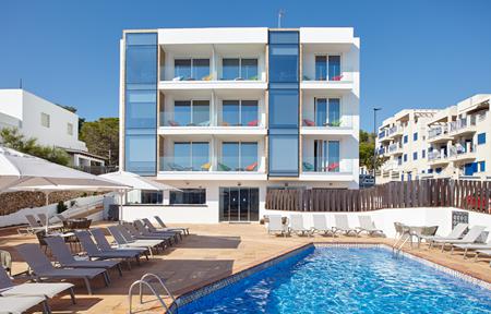 Sol Bahia Ibiza Suites slide 2