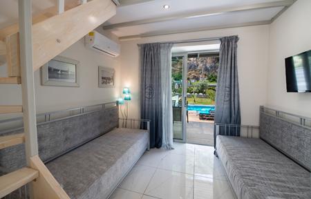 Kastro Maistro Suites med privat pool slide 5