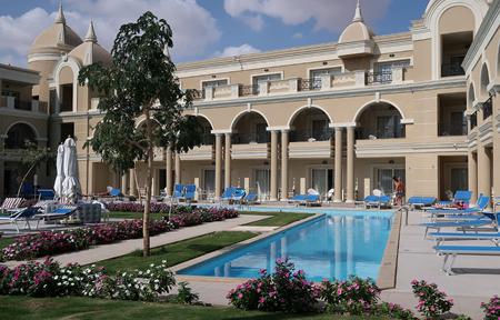 Hotel Titanic Royal Resort slide 4