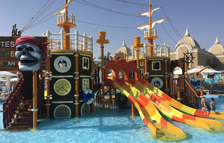 Hotel Titanic Royal Resort slide 5