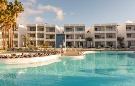 Hotel Oasis Lanz Beach Mate  slide 2