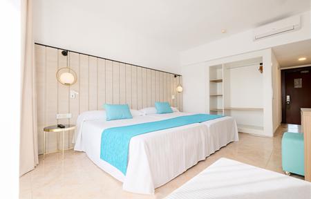 Hôtel Azuline Bergantin slide 4