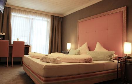 MY ALPENWELT Resort slide 4