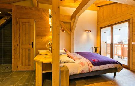 Chalet Hotel Alpina slide 2