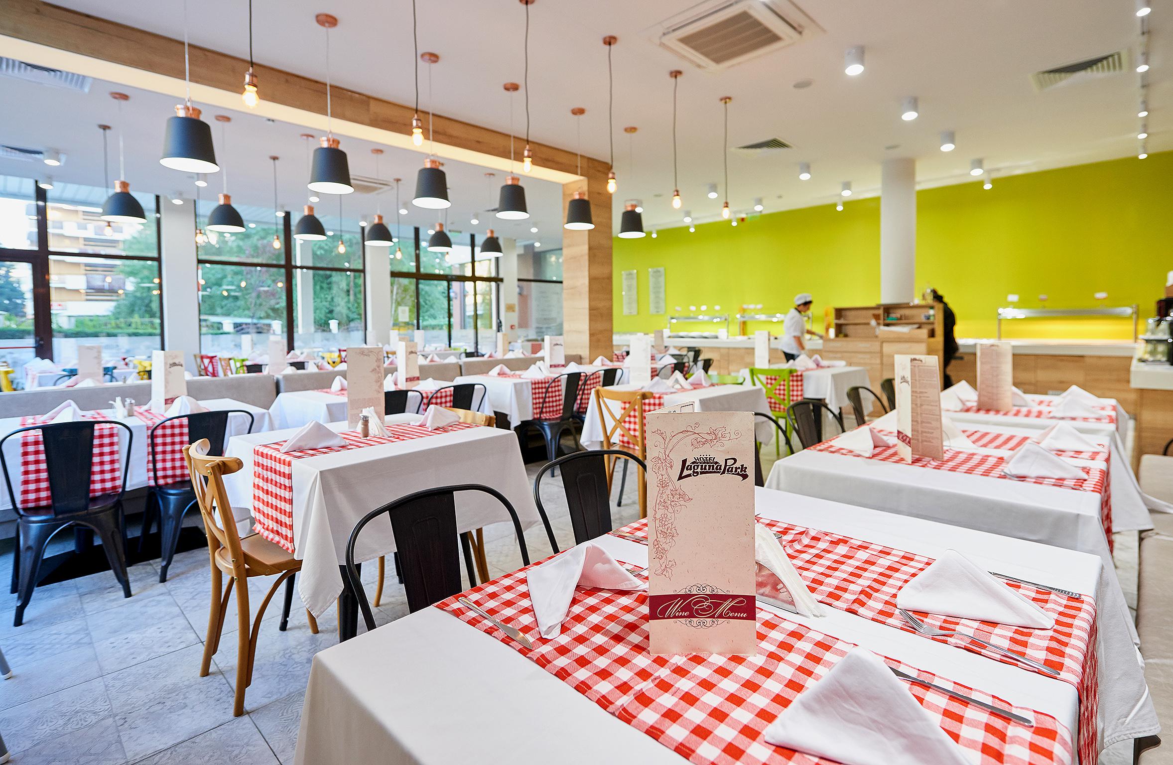 Hotel Laguna Park & Aqua Club slide 3