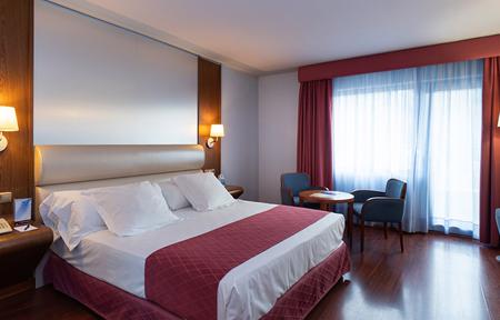 Hotel MS Maestranza slide 3