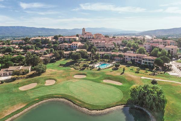 Village Club Pierre et Vacances Pont-Royal en Provence