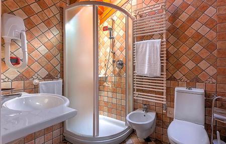 Hotel Dal Bracconiere slide 1