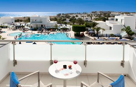 Hotel Lanzarote Village slide 4