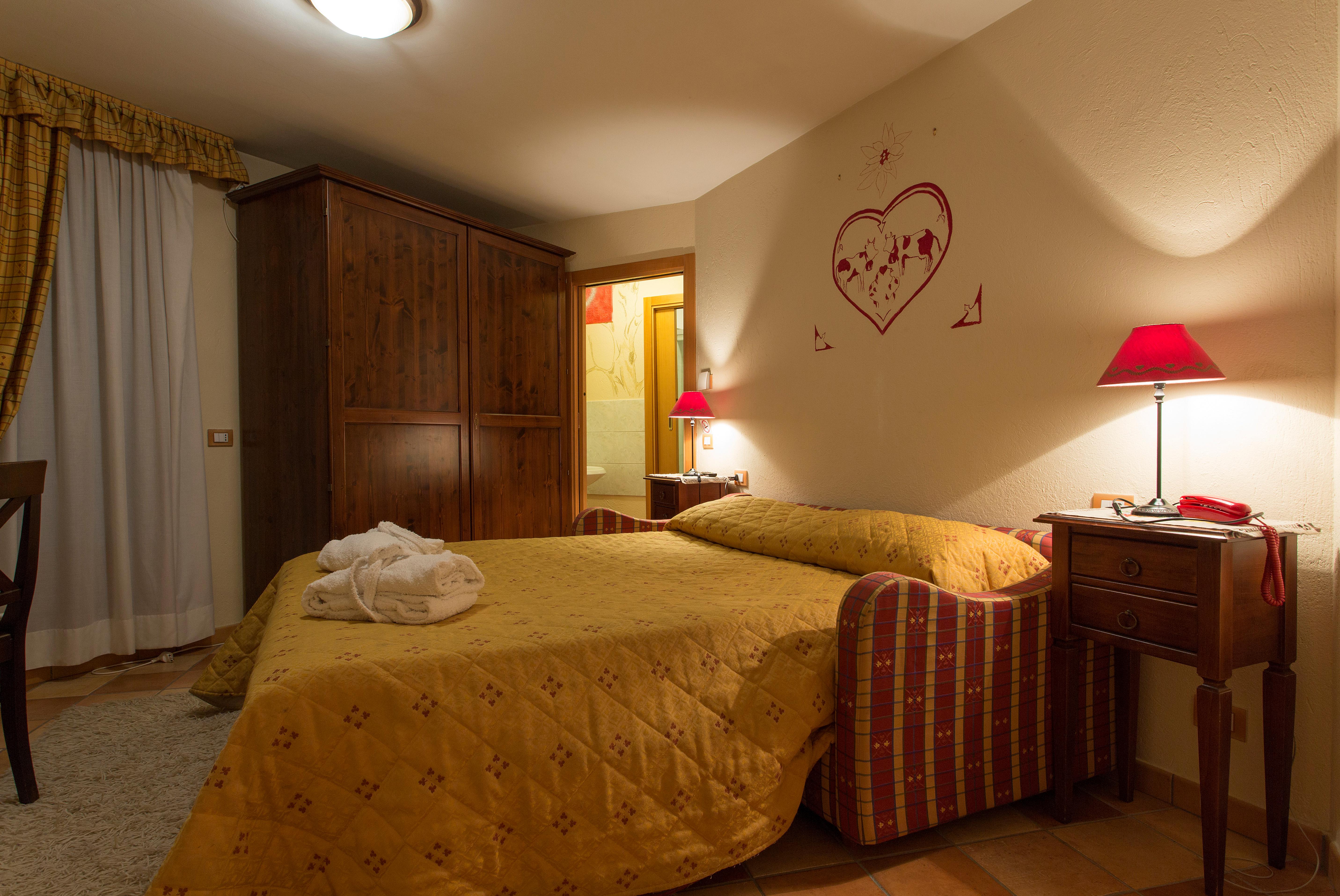 Hotel Lac Bleu slide 2