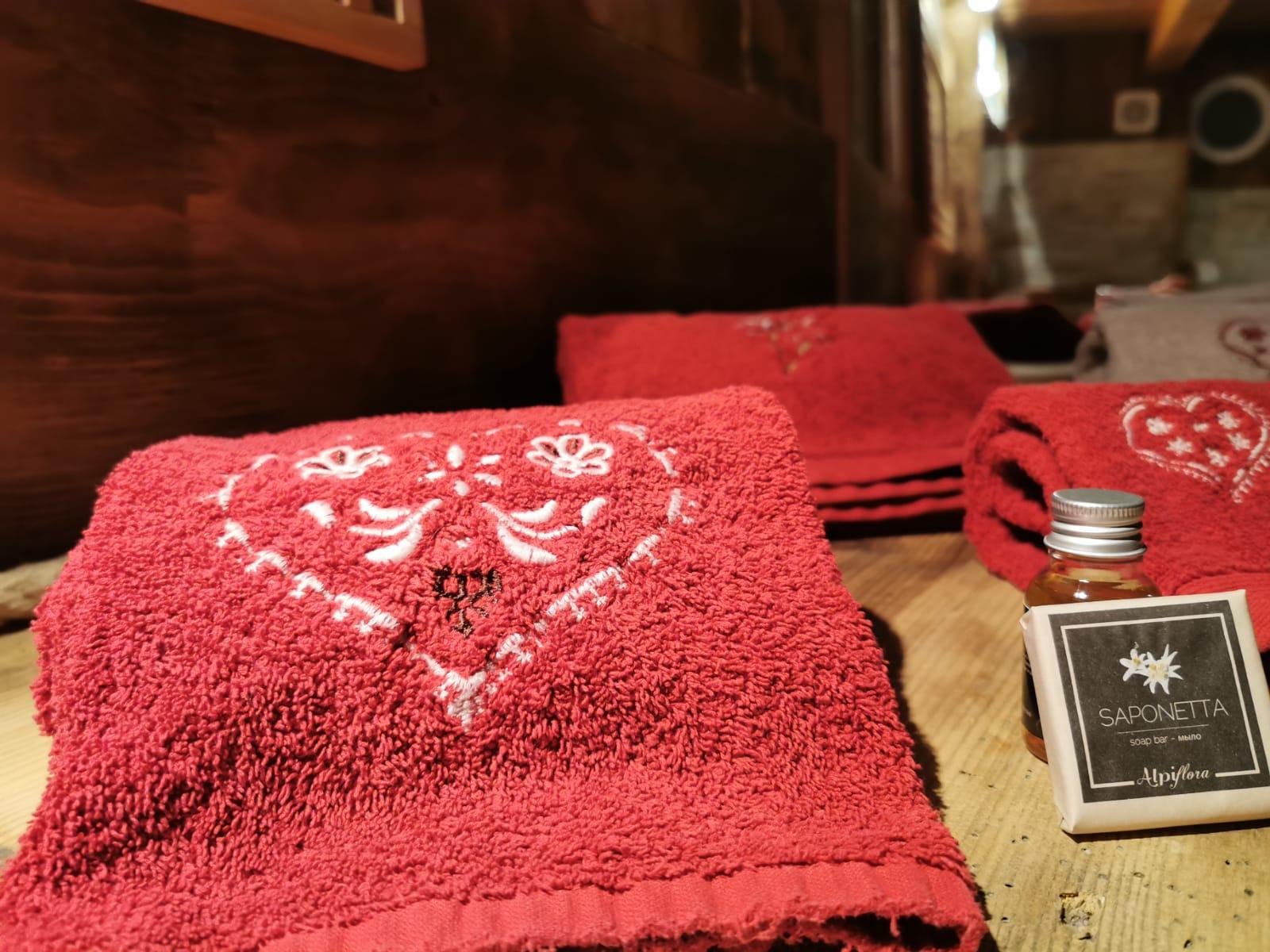 Maison Le Cler - logi og morgenmad  slide 5