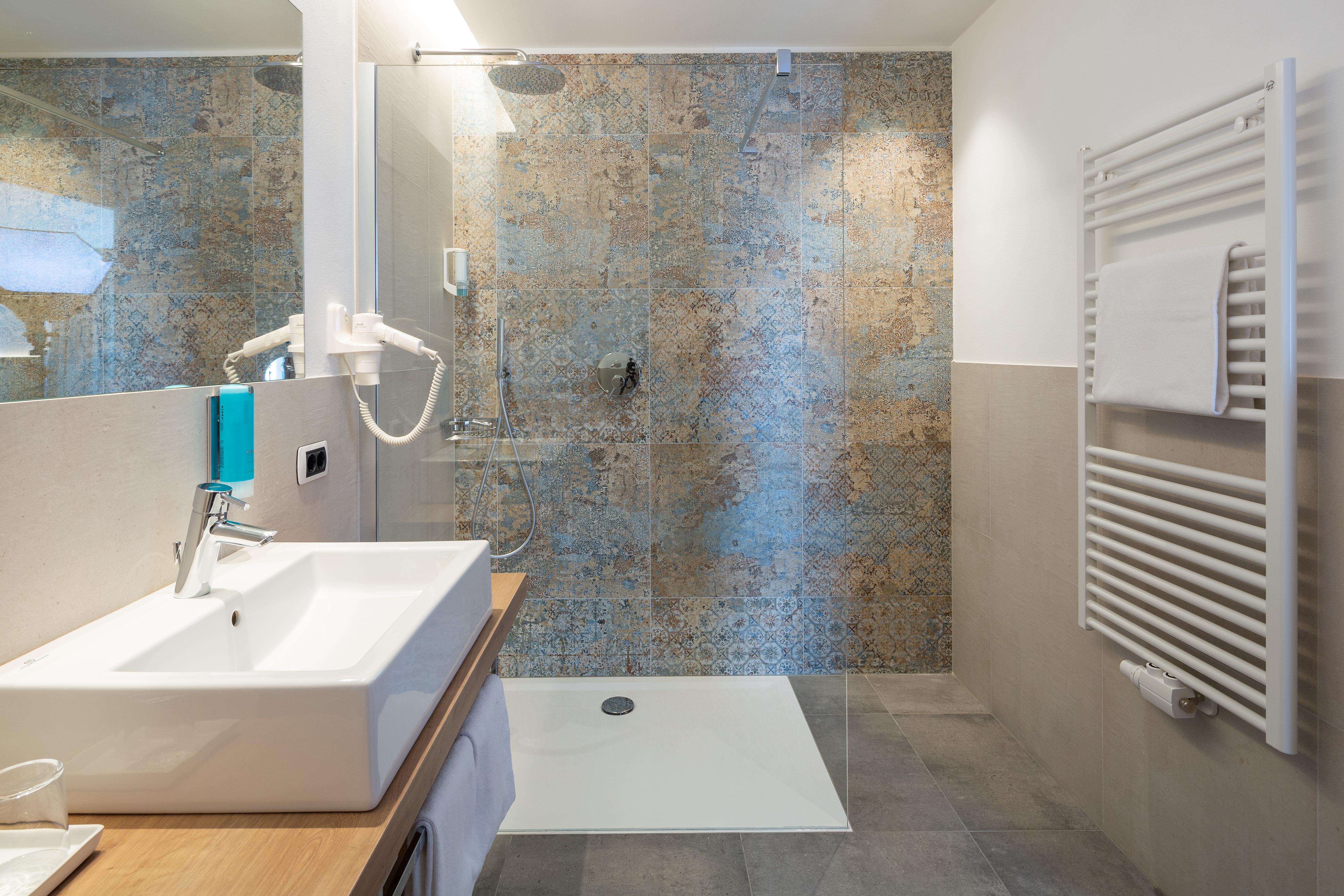 Hotel Blitzburg slide 4