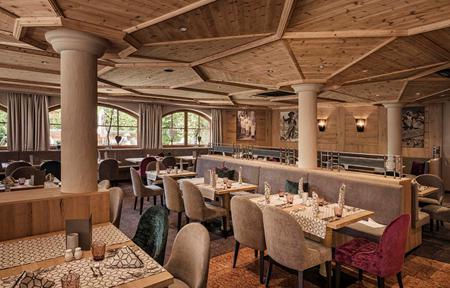 Posthaus Stubai & Smart slide 3