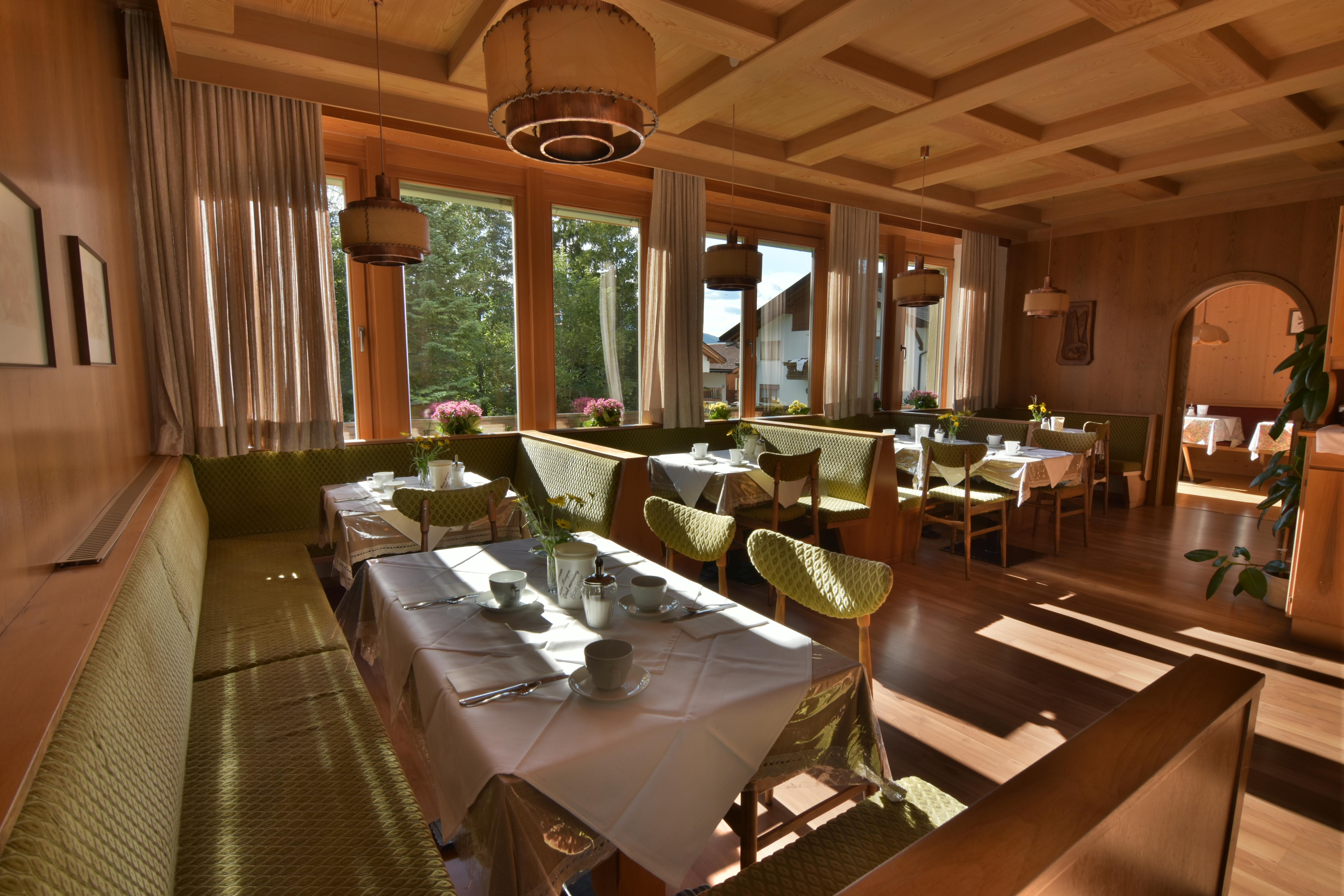 Garni Pe de Munt slide 3