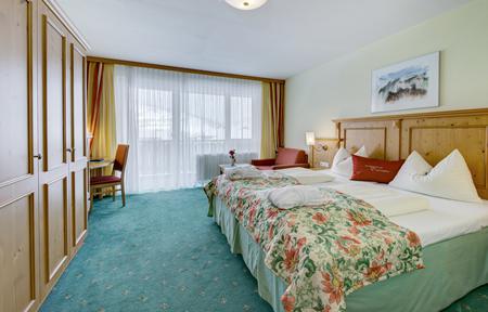 Verwöhnhotel Vötters Sportkristall slide 2