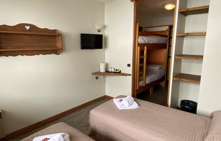 Hotel Rhododendrons slide 4