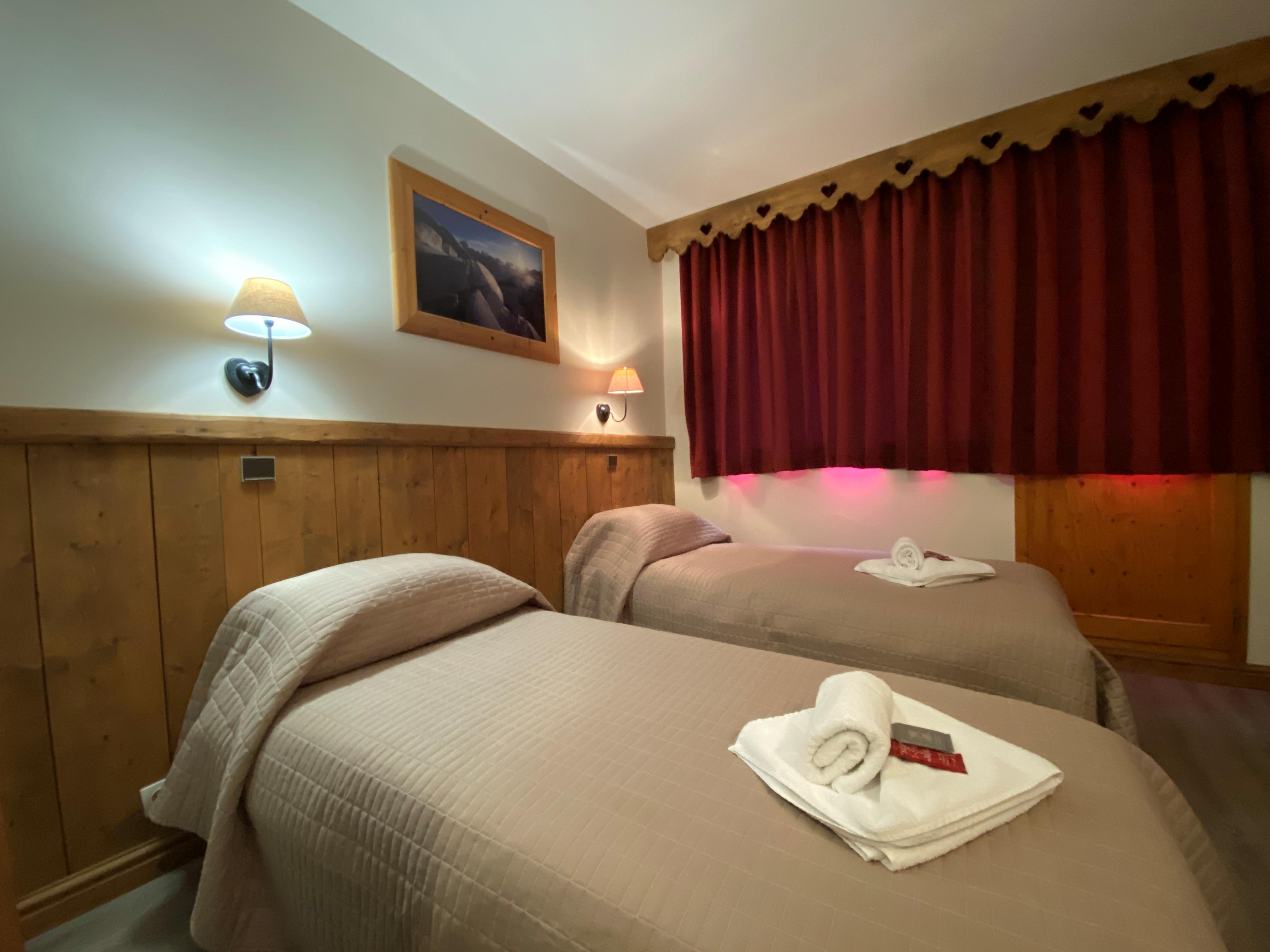 Hotel Rhododendrons slide 5