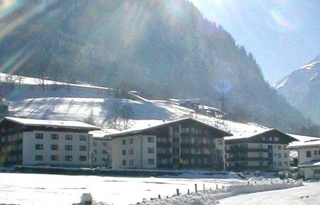 Kaprun Apartments slide 1