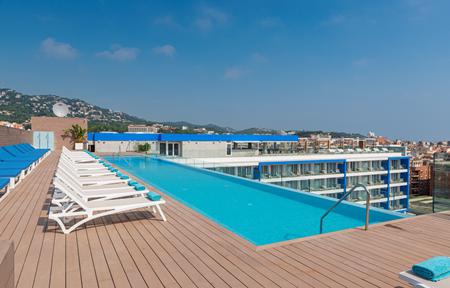 Hotel L'Azure slide 2