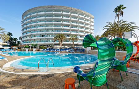 Bull Escorial & Spa slide 2