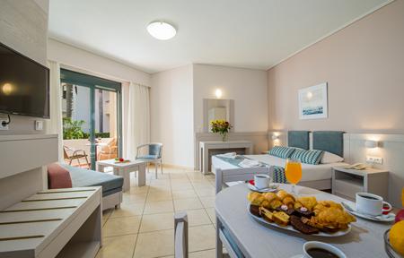 Lejlighedshotel Creta Palm slide 2