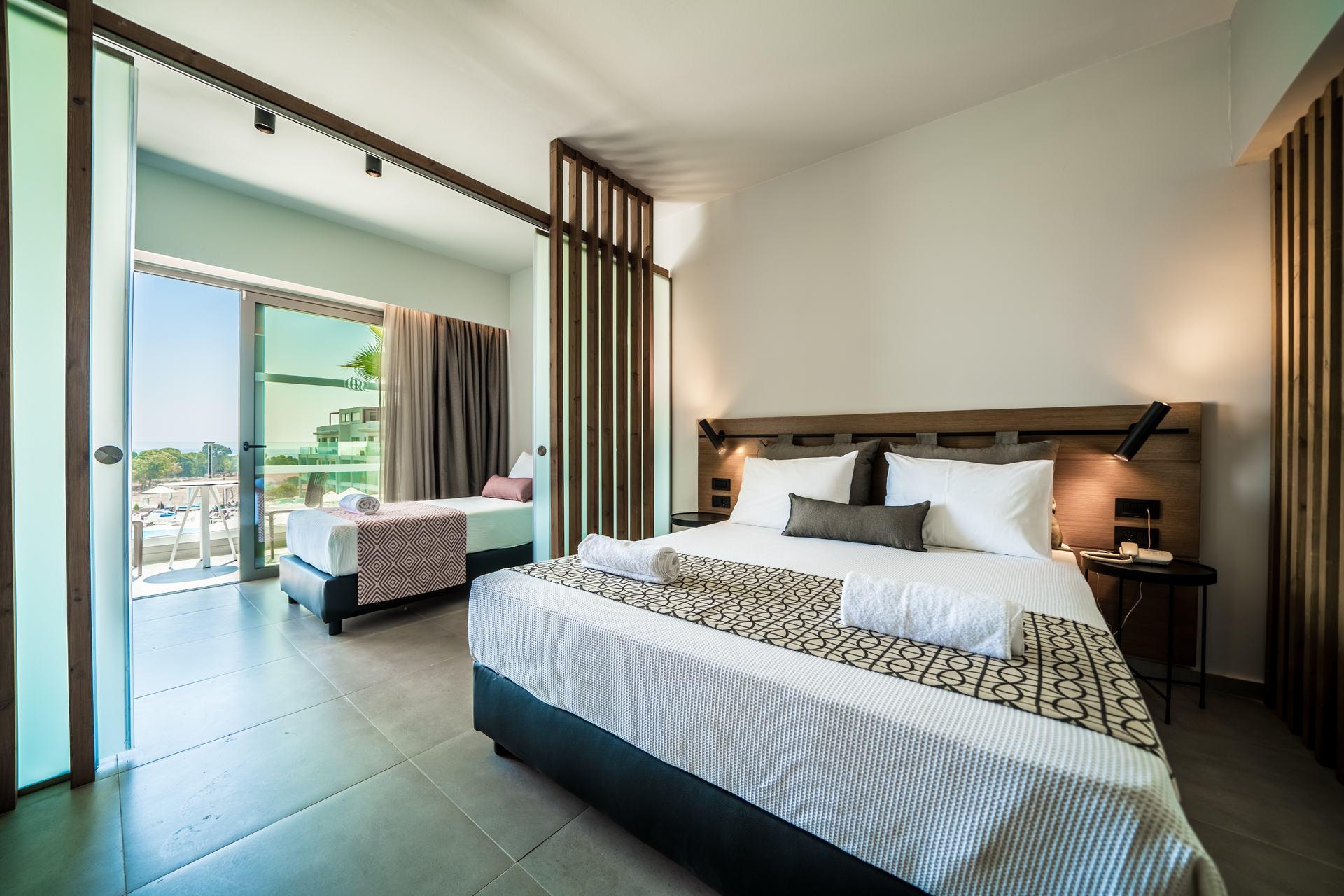 Harmony Crest Resort & Spa - voksenhotel slide 3