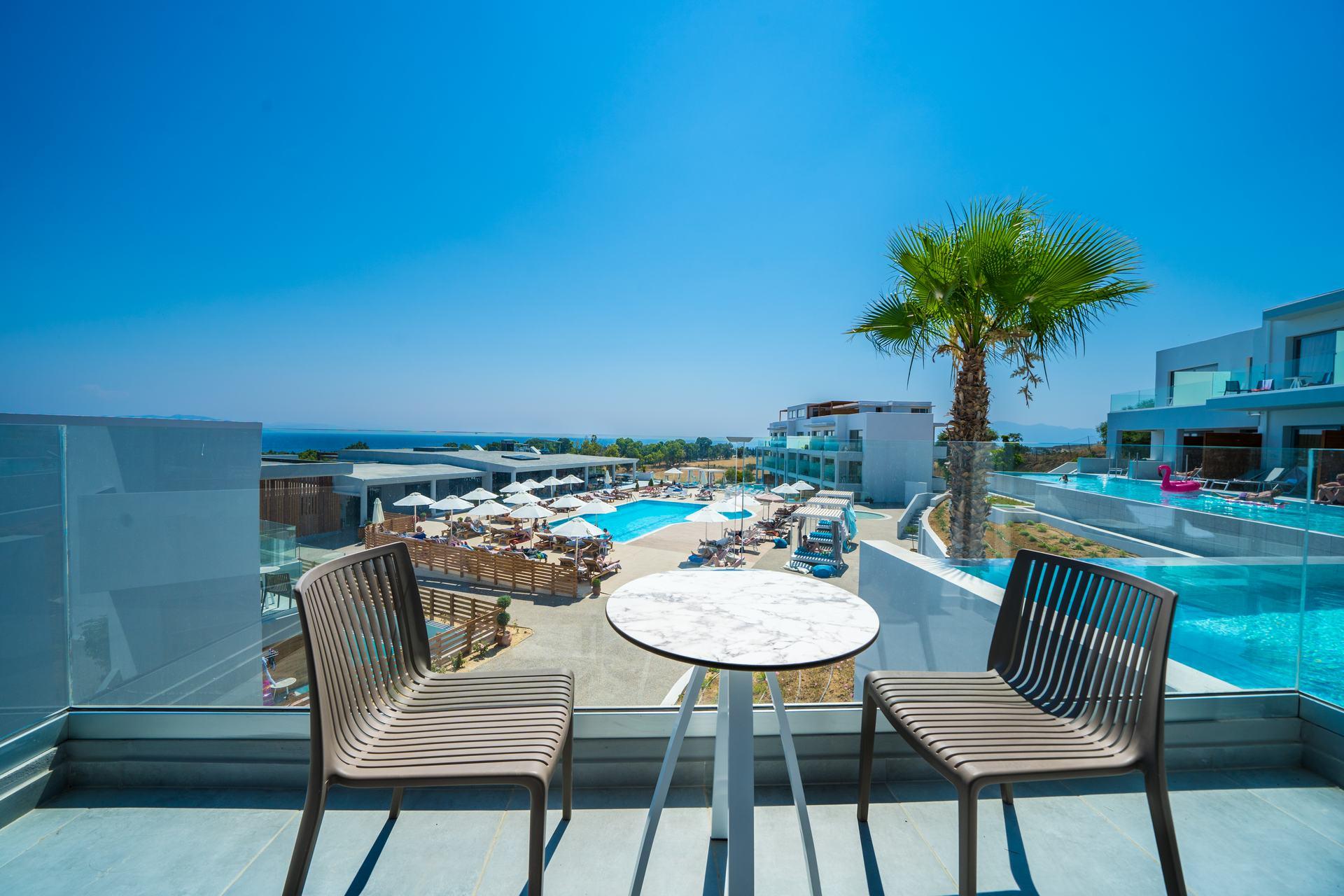 Harmony Crest Resort & Spa - voksenhotel slide 4