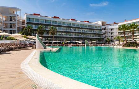 Hotel Gara Suites slide 2