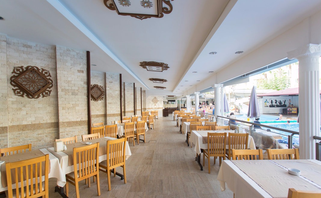 Hotel Monte Carlo slide 5