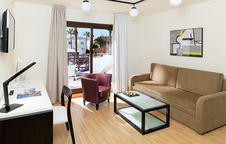 Hotel H10 White Suites - Voksenhotel 18+ slide 4