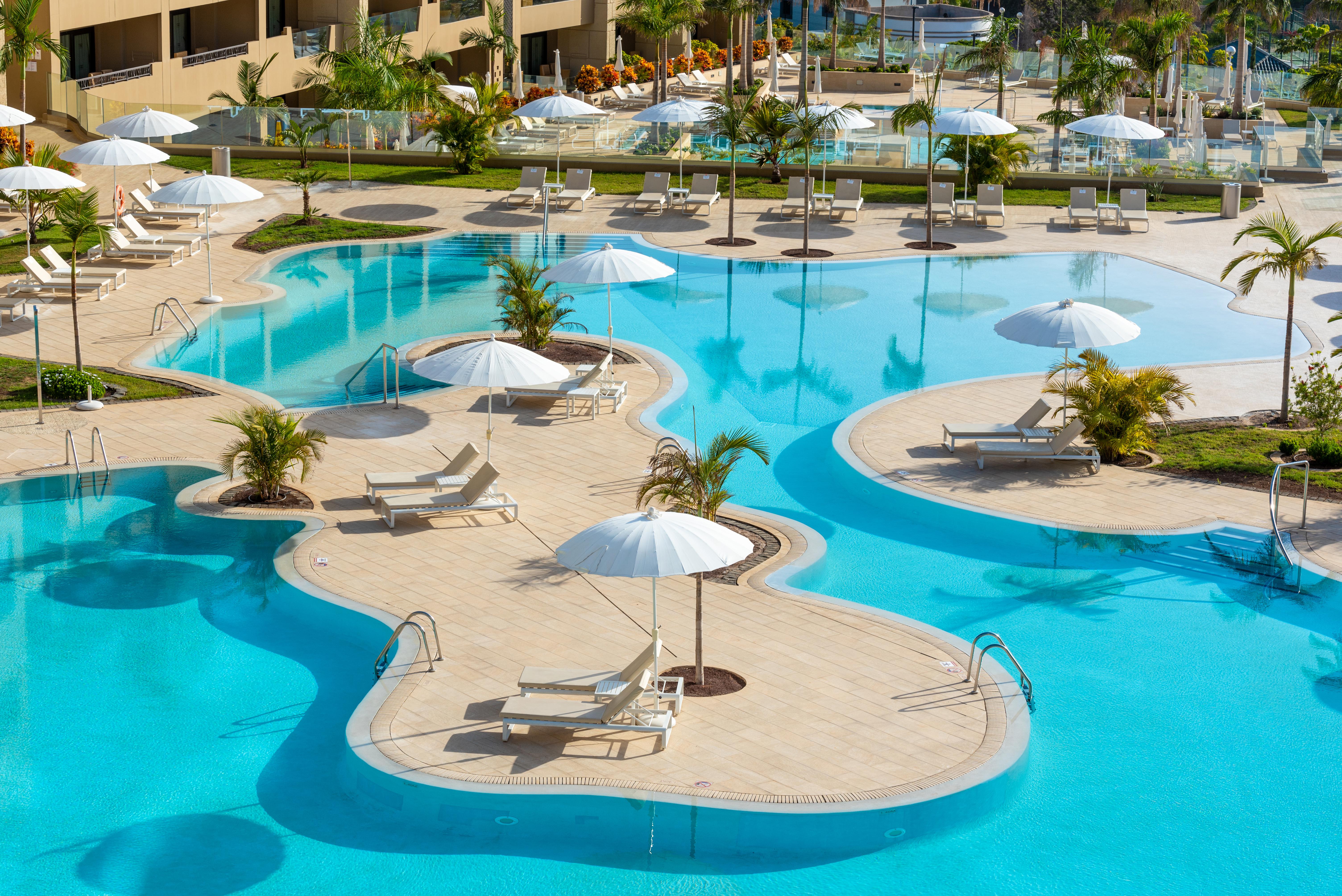 Hotel GF Victoria slide 2