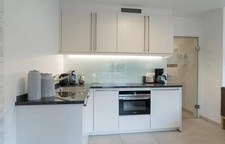 Villagepark Suites slide 3