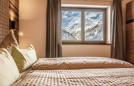 Chalet The Peak  slide 5