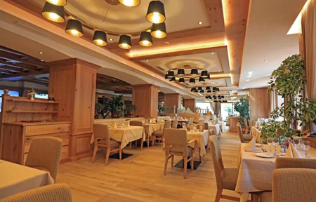 Hotel Cesa Tyrol slide 3