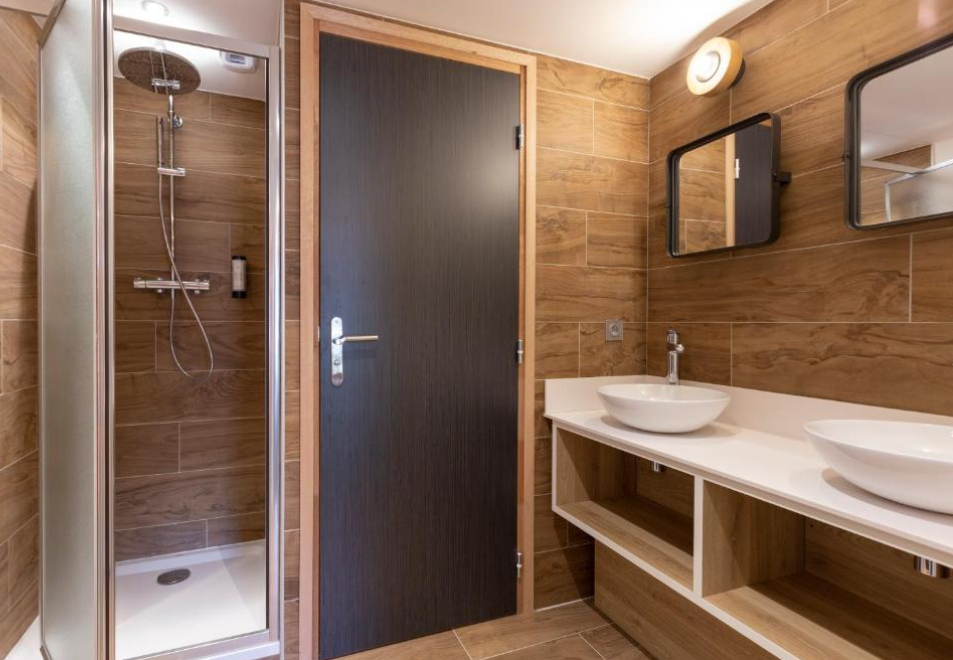 Base Camp Lodge slide 5