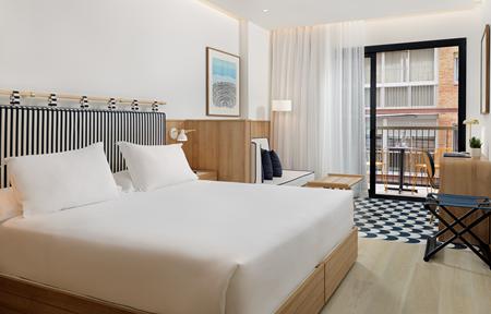 Hotel H10 Porto Poniente slide 3