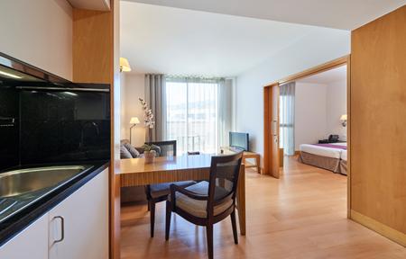 Hotel Golden Residence slide 3