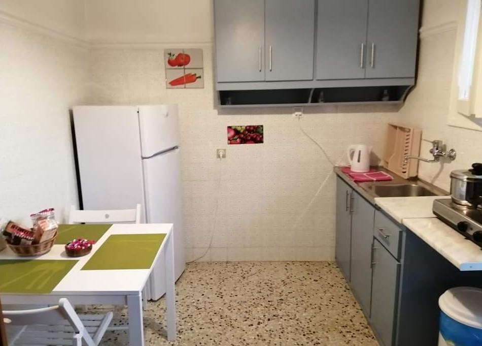 Studio's Anadiomeni slide 4