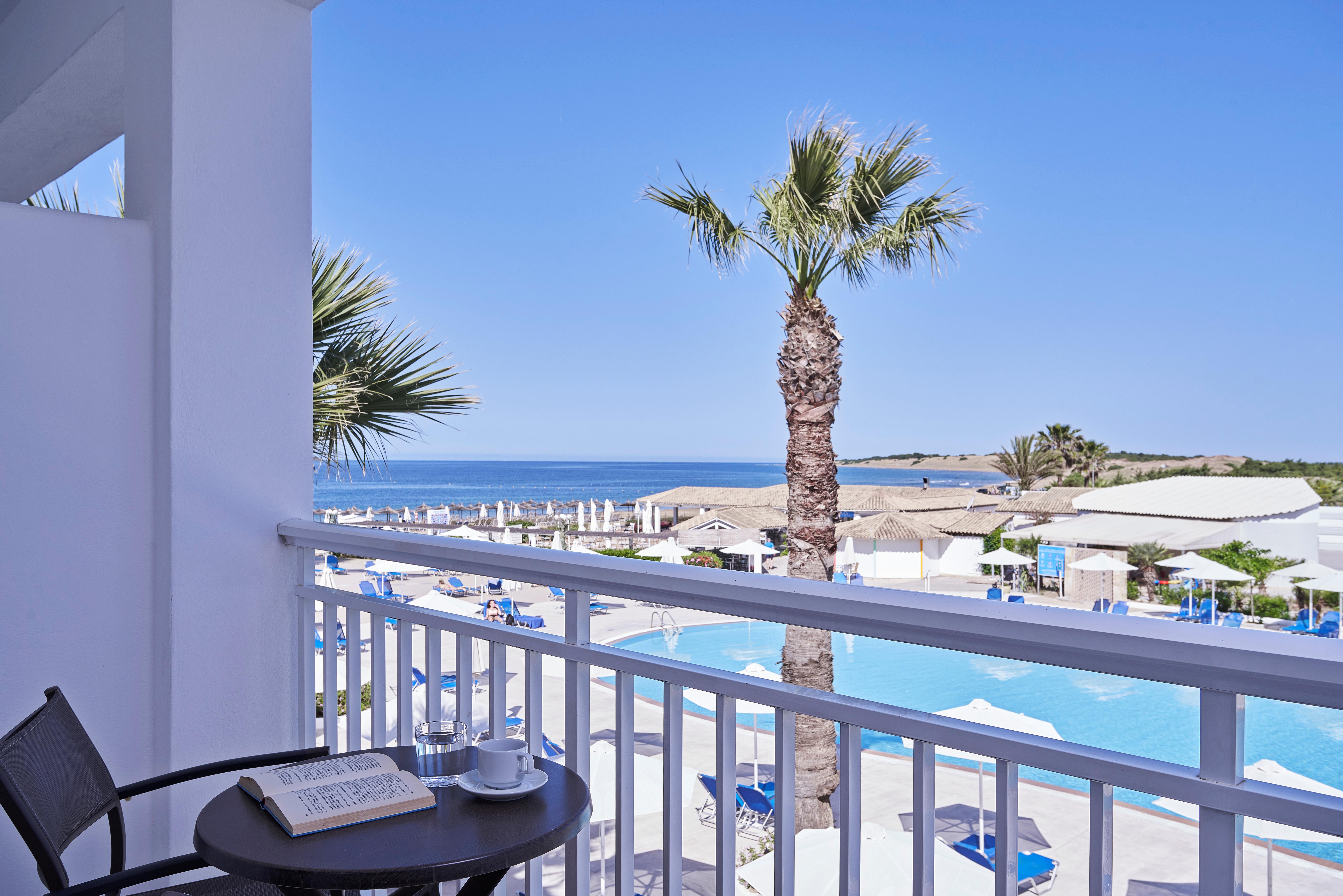 Sandy Beach Resort slide 5