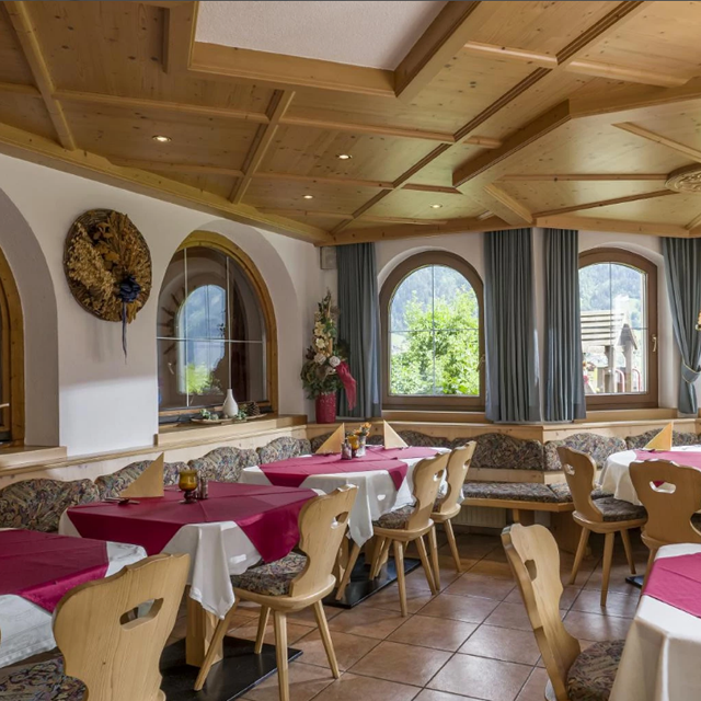 Hotel Alpina