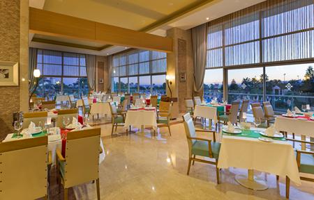 Hotel Miracle Resort slide 4