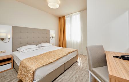 Hotel Laguna Park & Aqua Club slide 4